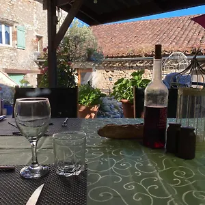 D'hotes Les 3 Cochons D'olt Frühstückspension Arcambal